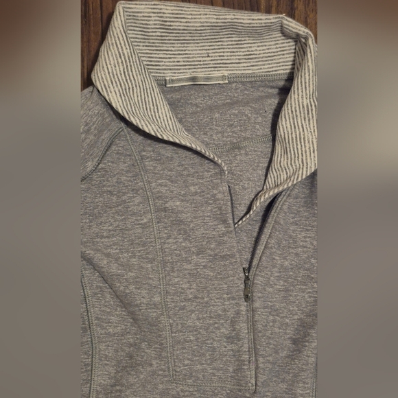 Lululemon Think Fast Pullover Heathered Slate / Tonka Stripe – Size 4 - Picture 6 of 7